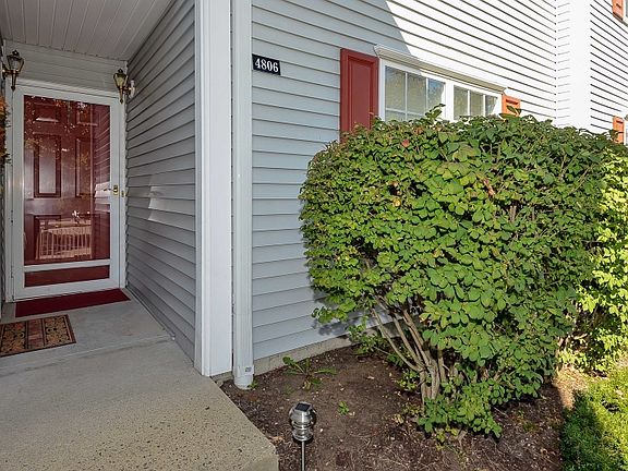 3rd image of 4806 Tudor Dr #4806