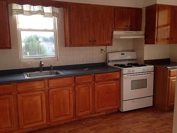 5th image of 11 Olean Ave