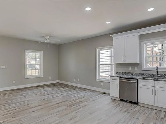 2nd image of 124 Adams St