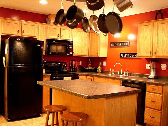 Kitchen with Nice Island