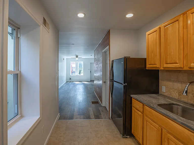 17 E Ashmead St — Photo 25