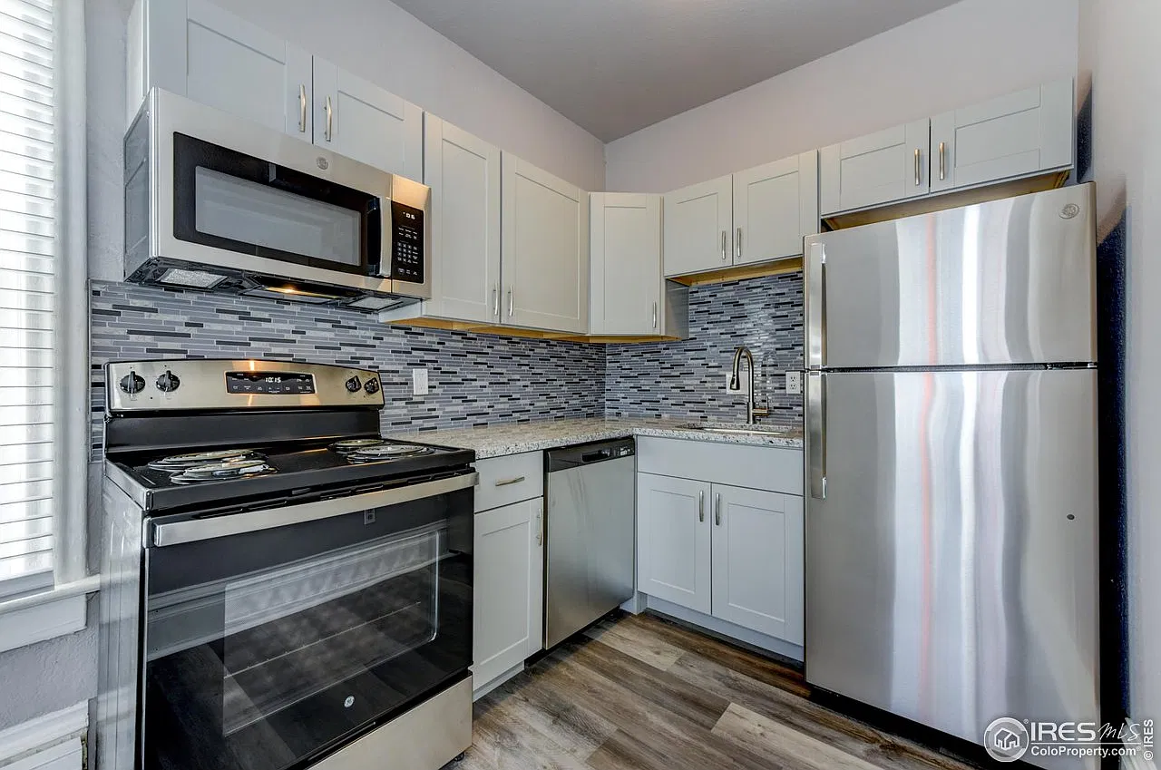 1 bed, 420 sqft, $2,225 — Photo 4