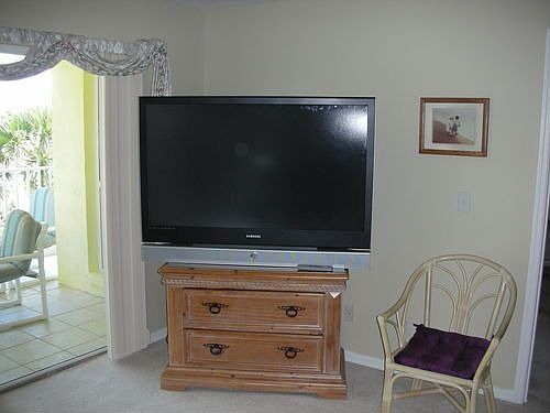 4th image of 8700 Ridgewood Ave APT A210