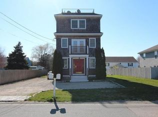 111 Wolcott Ave #1, Middletown, RI 02842