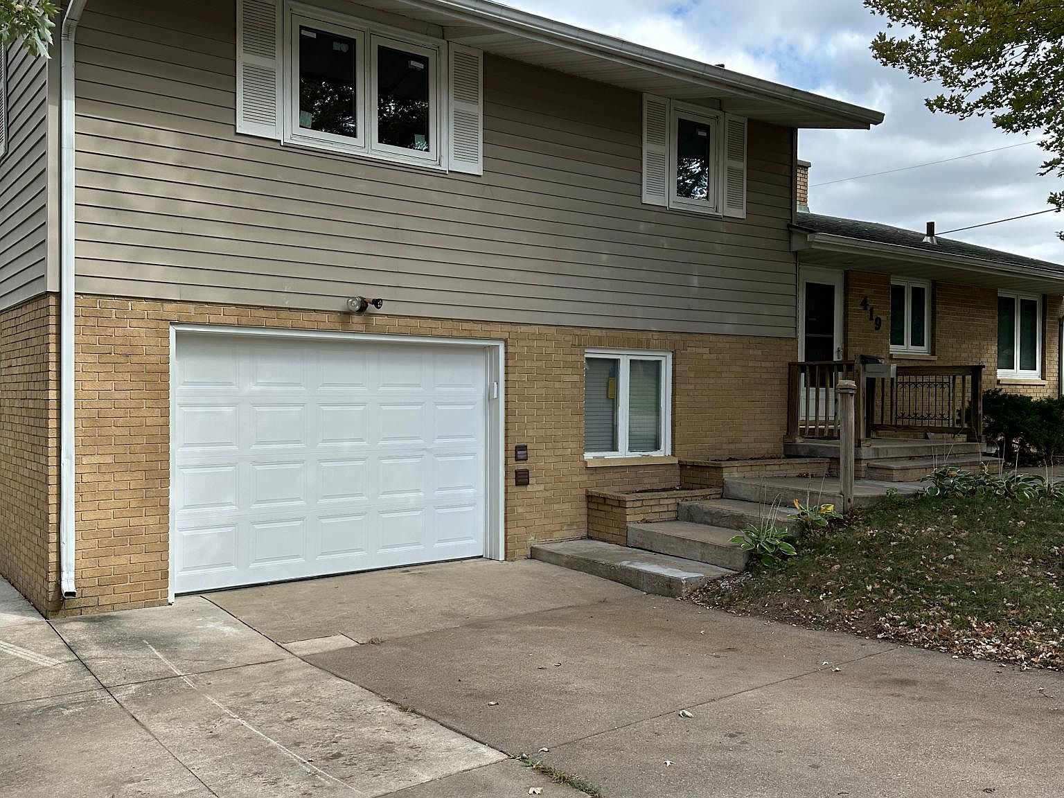419 Holm St, Waterloo, IA 50702 Zillow