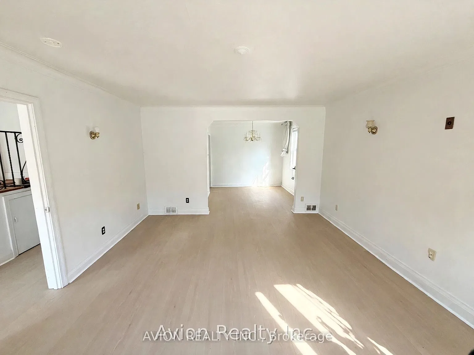 3 bed, $3,299 — Photo 4
