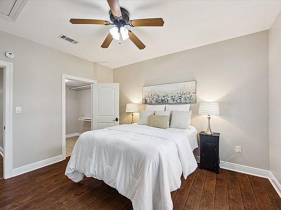 5th image of 9203 Avenue G