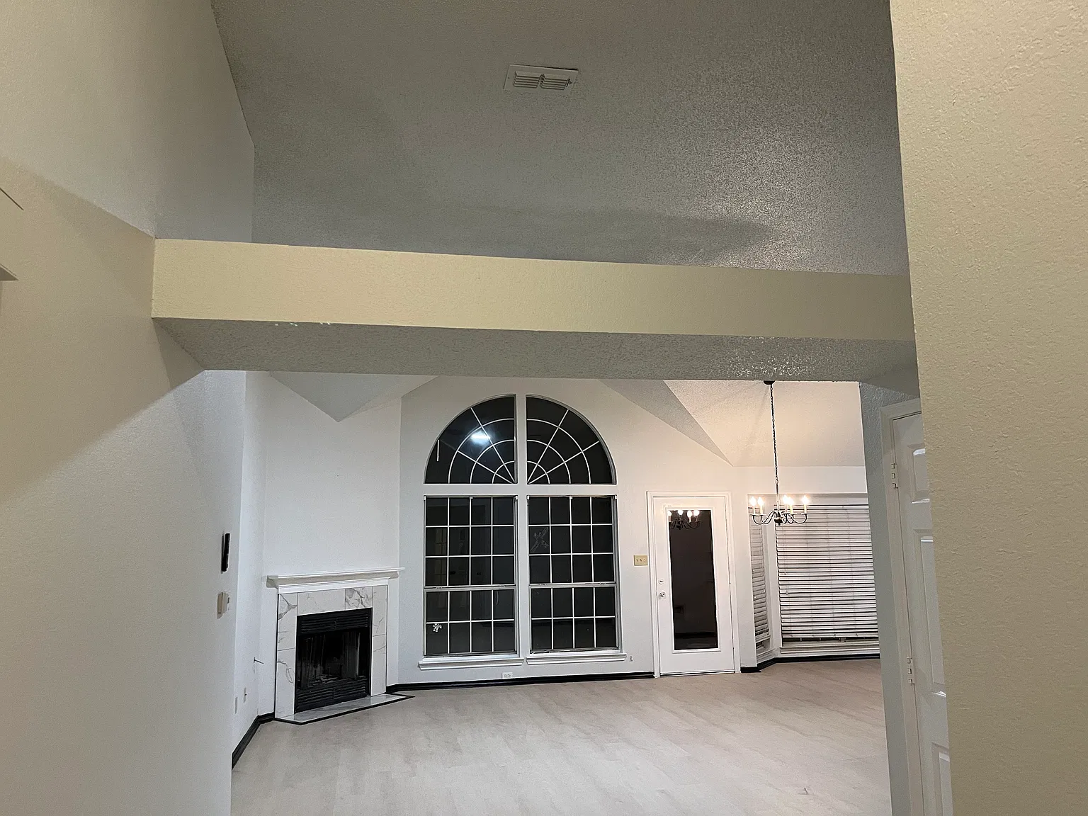 4 bed, 1613 sqft, $2,500 — Photo 4