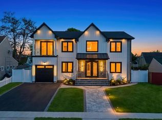 14 Eve Lane, Levittown, NY 11756