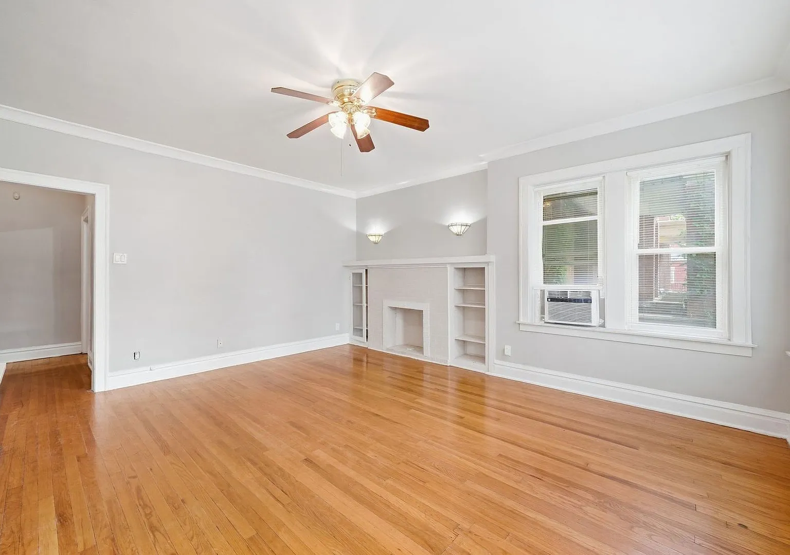 3 bed, 1400 sqft, $1,450 — Photo 3