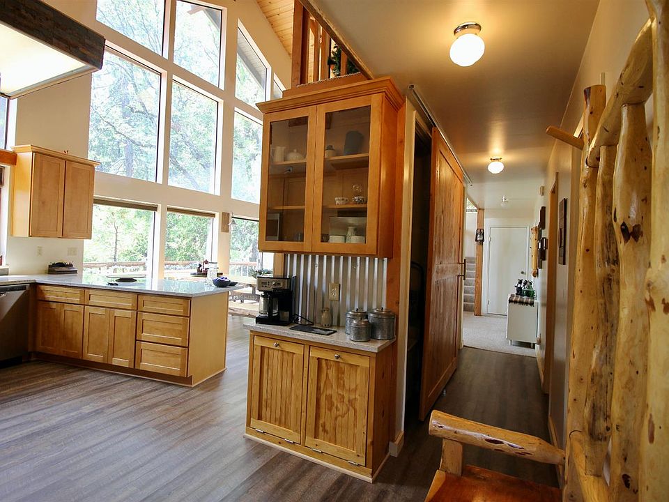 1st image of 510 Kuehn Ave