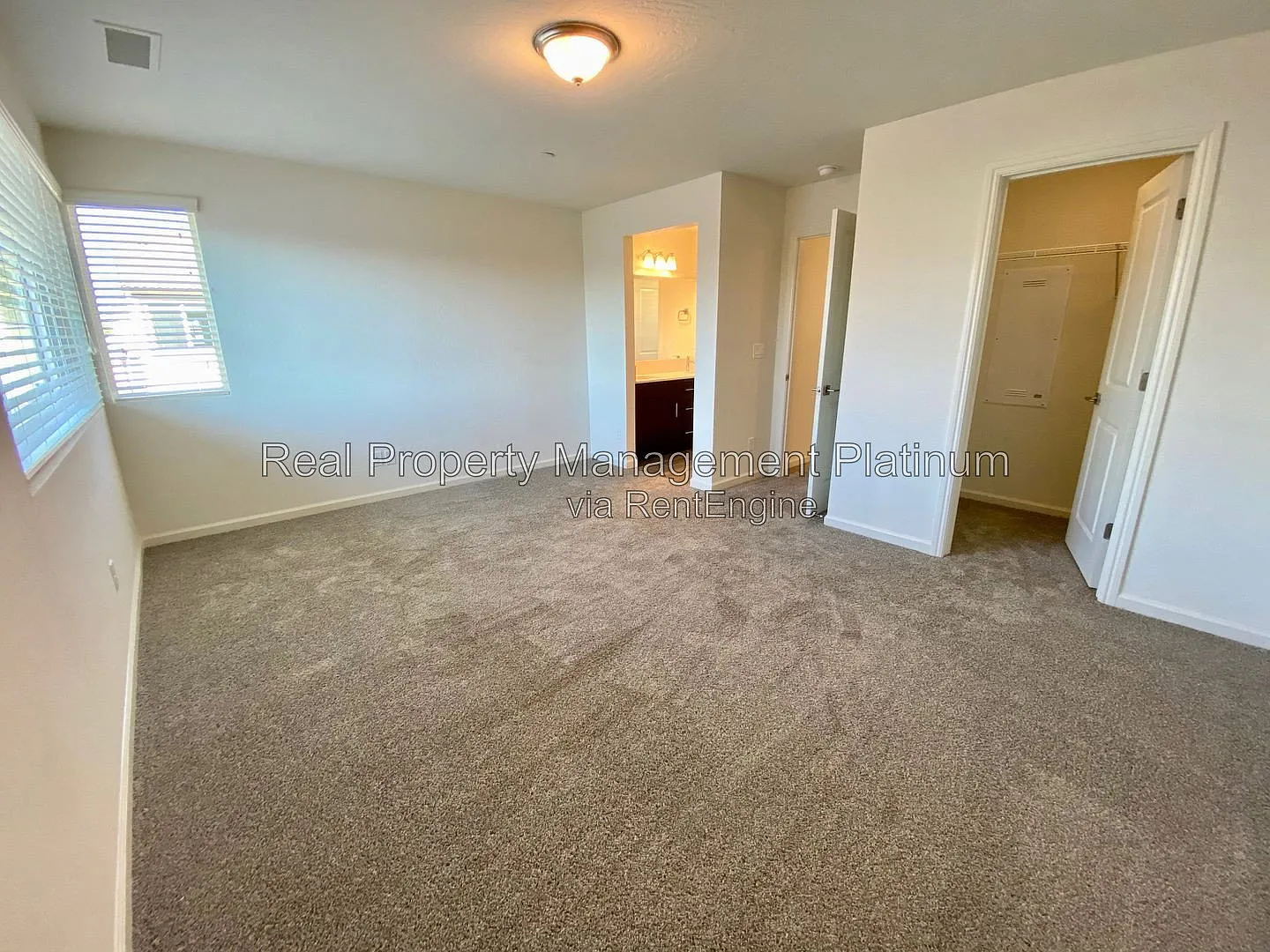 3 bed, 2.5 bath, 1660 sqft, $2,495 — Photo 4