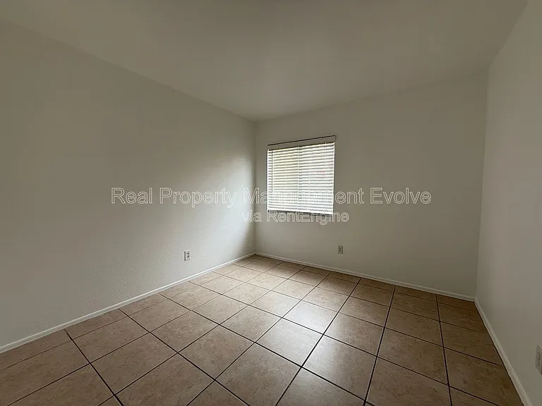11915 W Rosewood Dr — Photo 16