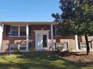 808 Sherwick Ter, Ballwin, MO 63021