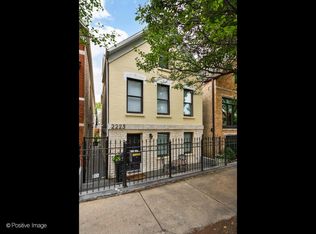 2223 W Charleston St, Chicago, IL 60647