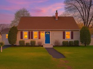 14 Trinity Dr, Nashua, NH 03063