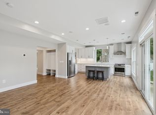 3220 Wayne Rd, Falls Church, VA 22042