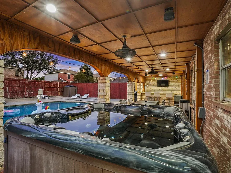 2952 Barberini Dr — Photo 4