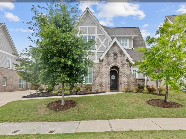 1967 Cyrus Cove Dr, Hoover, AL 35244