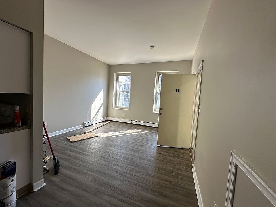 1st image of 523 W Chew St #A