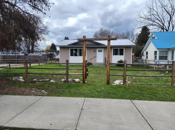 940 S Oak St, Kettle Falls, WA 99141