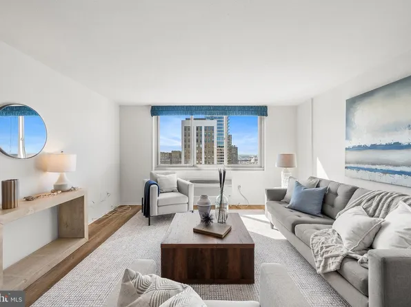 1919 Chestnut St APT 2710, Philadelphia, PA 19103