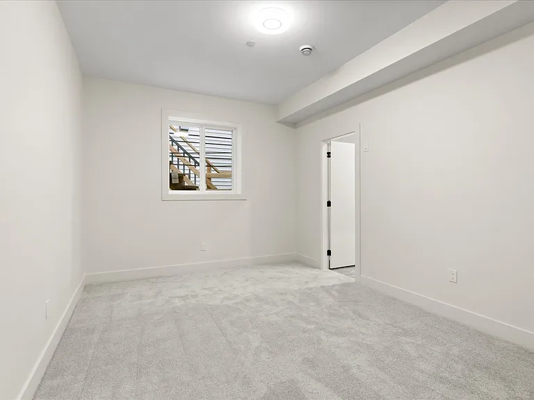 5988 Lindeman St #5B — Photo 2