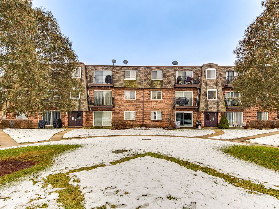 1st image of 9353 Bay Colony Dr APT 3E