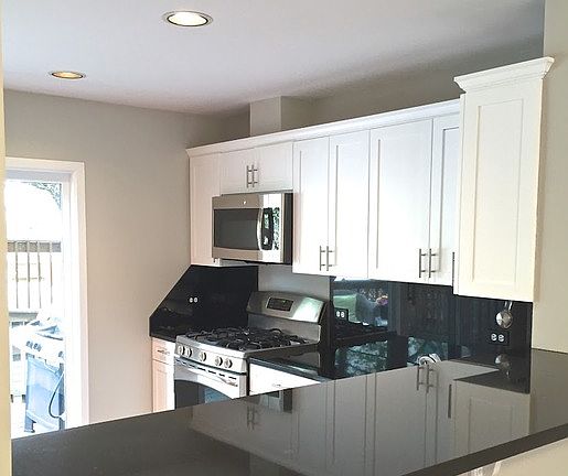 4th image of 2730 N Greenview Ave APT G