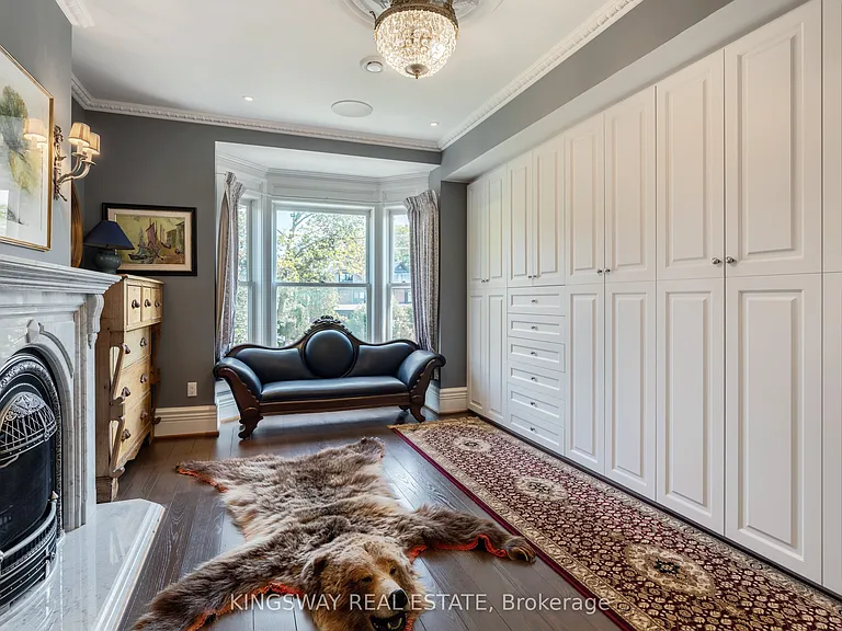 166 High Park Ave — Photo 24