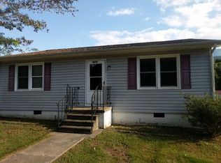 3616 Gilbert St, Hopewell, VA 23860