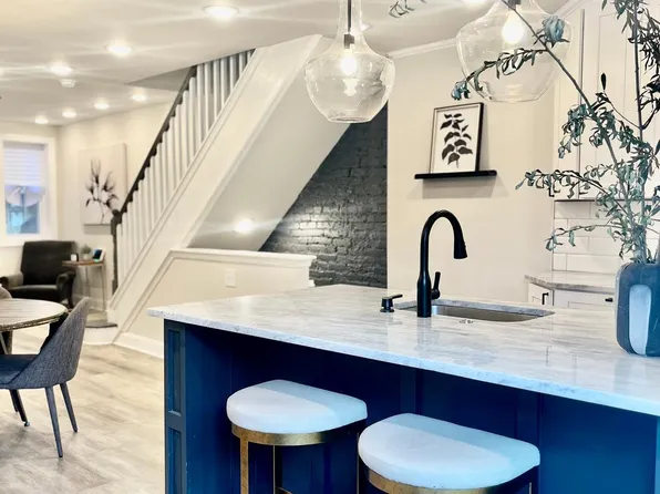 5921 W Oxford St, Philadelphia, PA 19151