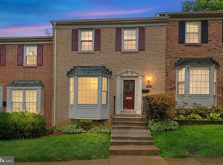 7429 Chummley Ct, Falls Church, VA 22043