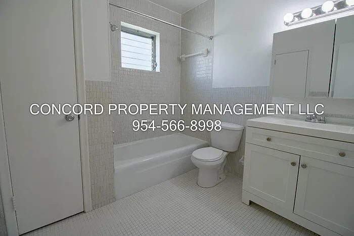 2537 Lincoln St #14 — Photo 12