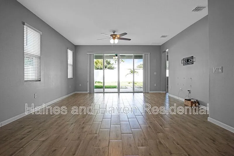 4 bed, 2.0 bath, 1907 sqft, $1,795 — Photo 4
