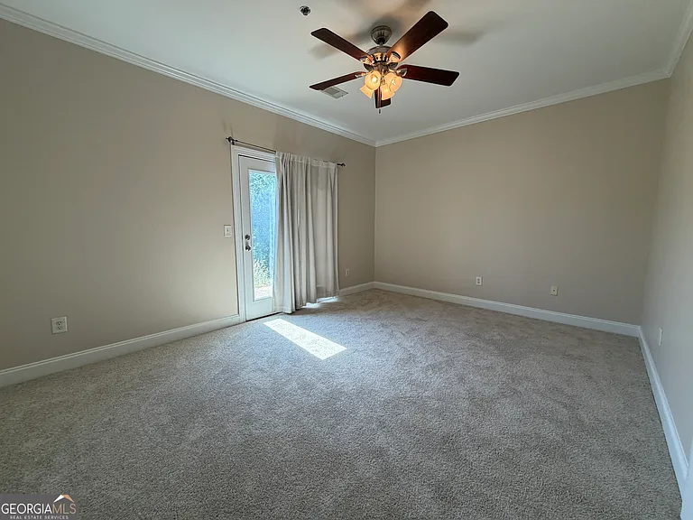 200 Rivergrove Pkwy #4 — Photo 3