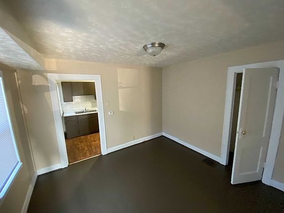 3rd image of 810 N Denny St #668768