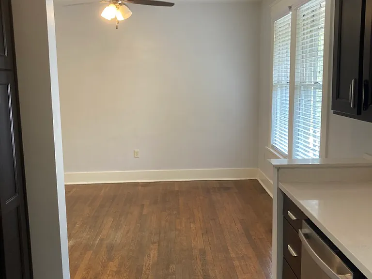 1100 Rock St #B — Photo 19