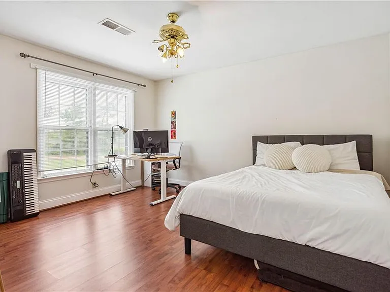 102 Holcomb Ferry Rd — Photo 14