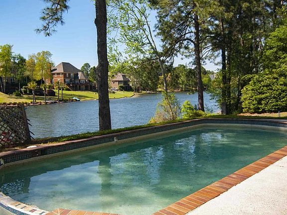5th image of 220 Aiken Hunt Cir