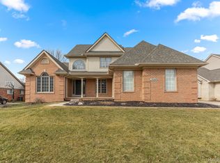 13229 Glenmore Ct, Plymouth, MI 48170