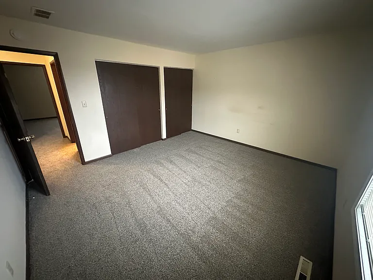 Evergreen Apartments & Townhouses in Belpre, OH — Photo 22