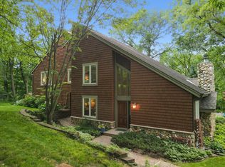 6070 Mill St, Shorewood, MN 55331