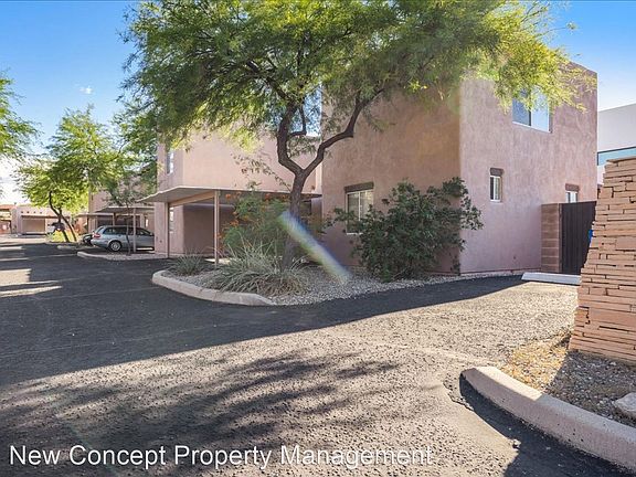 4th image of 3622 E 4th St #11462487