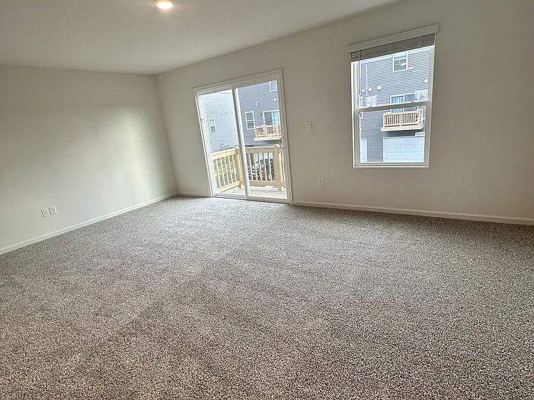 1534 Yosemite Way — Photo 14