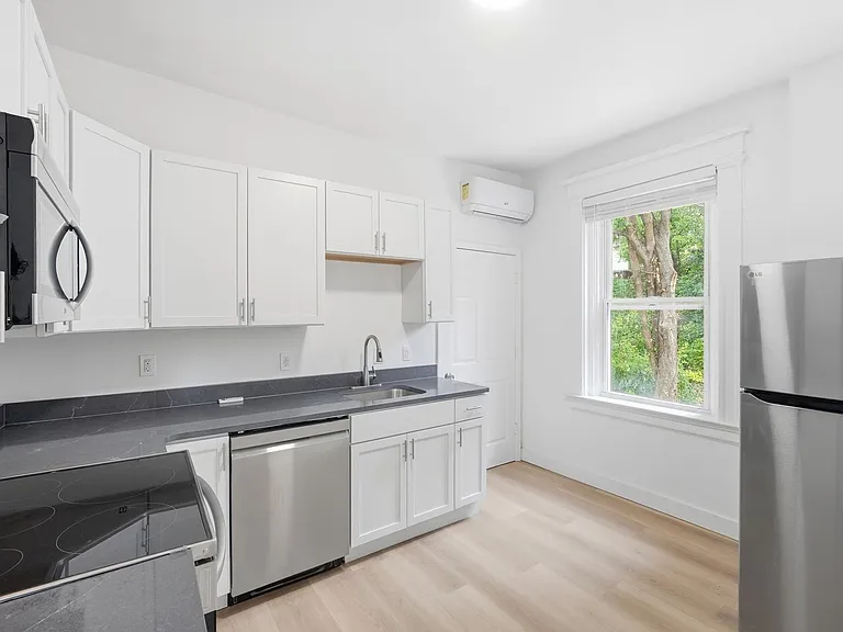 568 Hale Ave — Photo 23