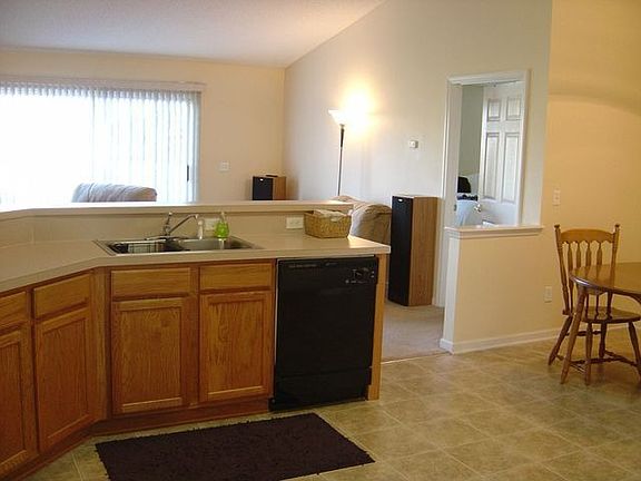 3rd image of 22 Lysander Ln