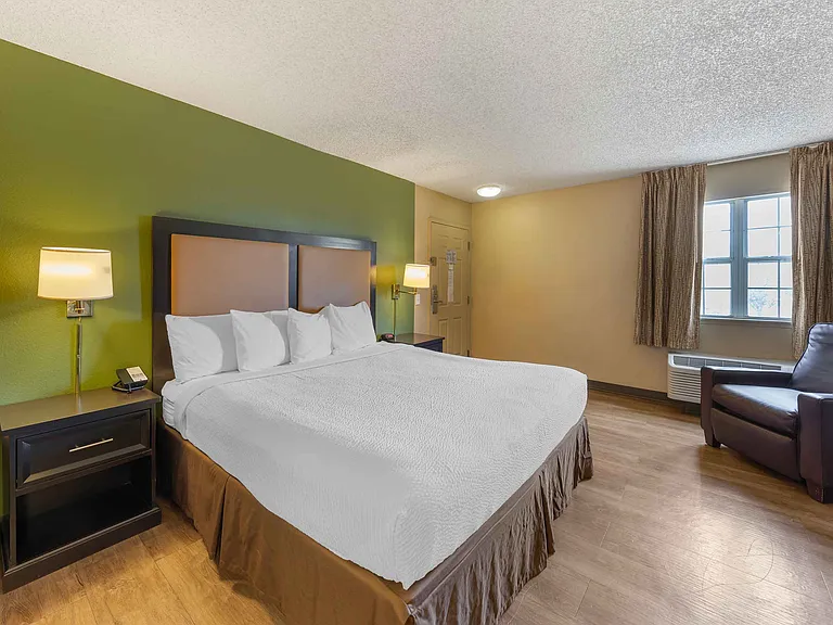 Studio Suite - 1 King Bed