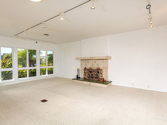 5th image of 724 E Solana Cir