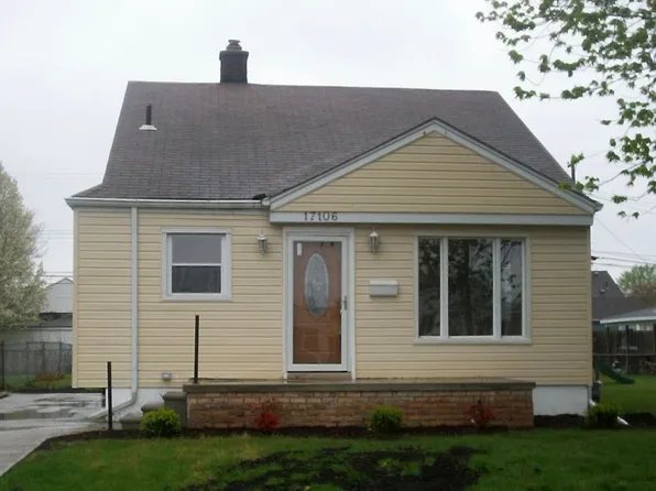 17106 Smith St, Riverview, MI 48193